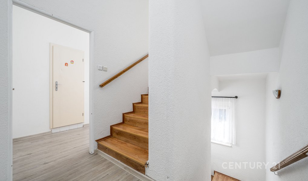 Prodej domu 241 m² s pozemkem 428 m², Chlumec – náhled fotky 19