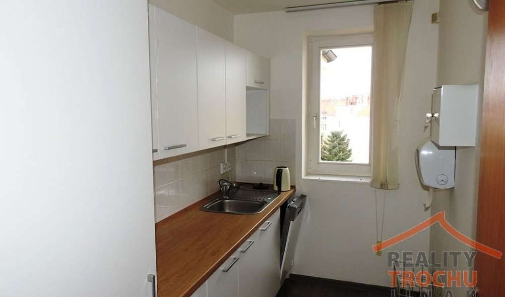 Pronájem kanceláře 1 m², Hradec Králové – náhled fotky 16
