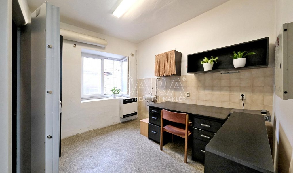 Prodej domu 287 m² s pozemkem 412 m², Postoloprty – náhled fotky 23