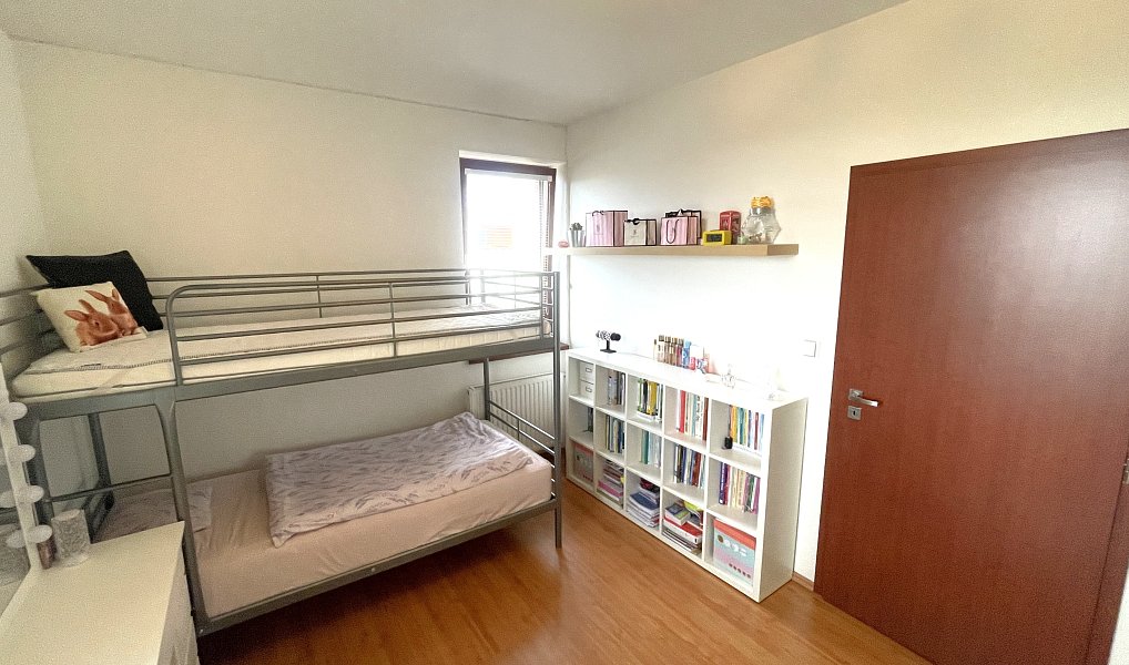 Prodej bytu 3+kk 95 m², Jesenice – náhled fotky 12