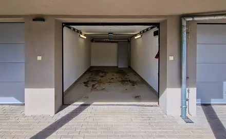 Prodej garáže v osobním vlastnictví Brně Líšni na ulici Holzova, Holzova, Brno - Líšeň