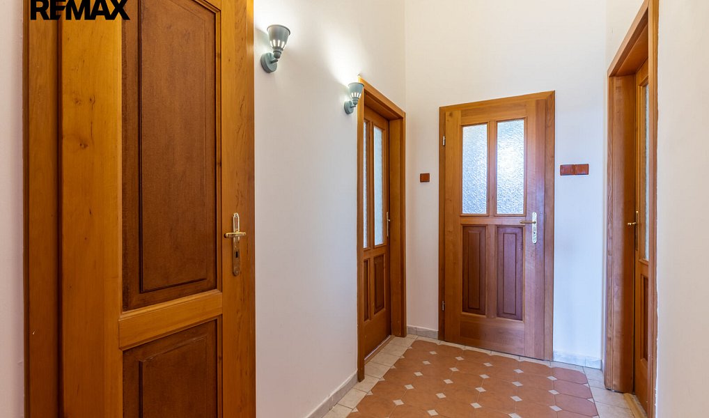 Prodej domu 403 m² s pozemkem 1 389 m², Praha – náhled fotky 37