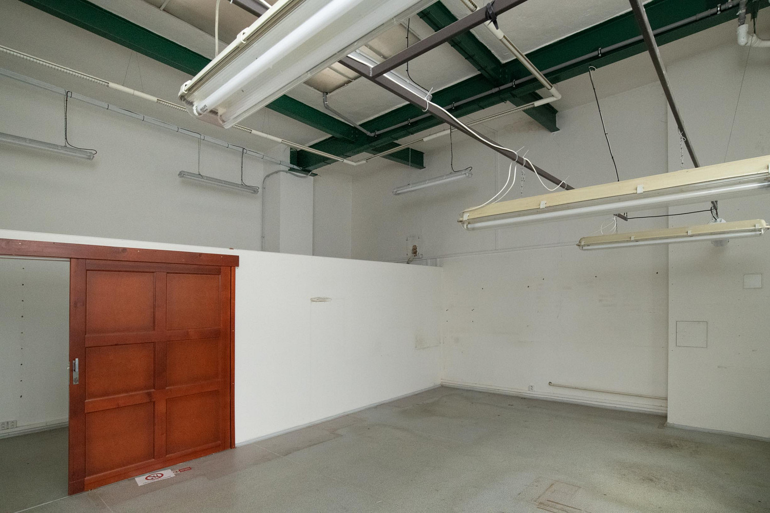 Pronájem obchodních prostor 222 m² — photo 2