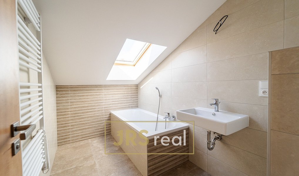 Prodej bytu 5+1 136 m², Šlapanice – náhled fotky 15