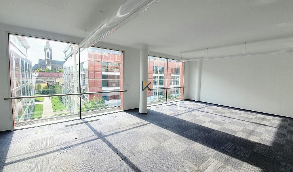 Pronájem kanceláře 821 m², Praha – náhled fotky 2
