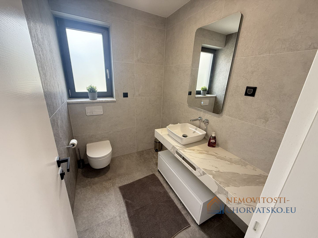 Prodej domu 214 m² s pozemkem 214 m² - Aanzicht 5