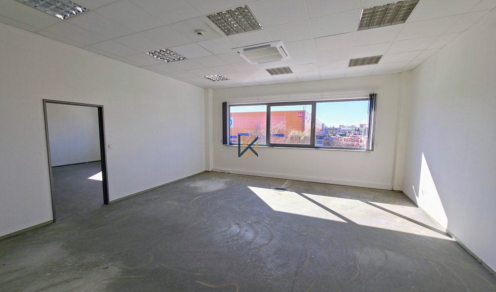 Pronájem kanceláře 550 m², Praha – náhled fotky 4
