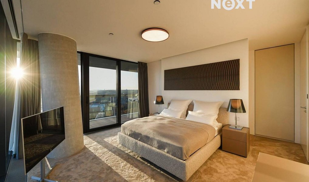 Prodej bytu 4+kk 175 m², Praha – náhled fotky 2