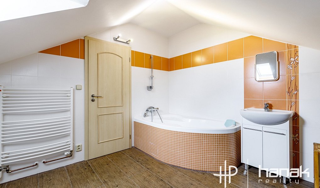 Prodej domu 335 m² s pozemkem 3 009 m², Konice – náhled fotky 22
