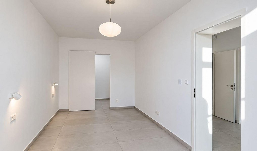 Pronájem bytu 3+1 126 m², Rybníček – náhled fotky 9