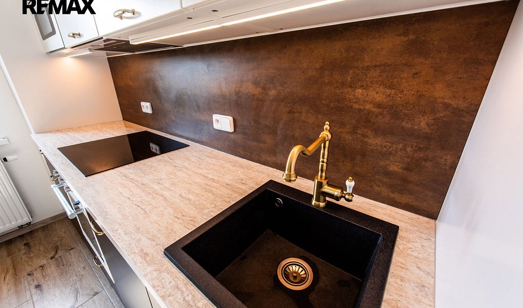 Prodej domu 200 m² s pozemkem 802 m², Šumná – náhled fotky 8