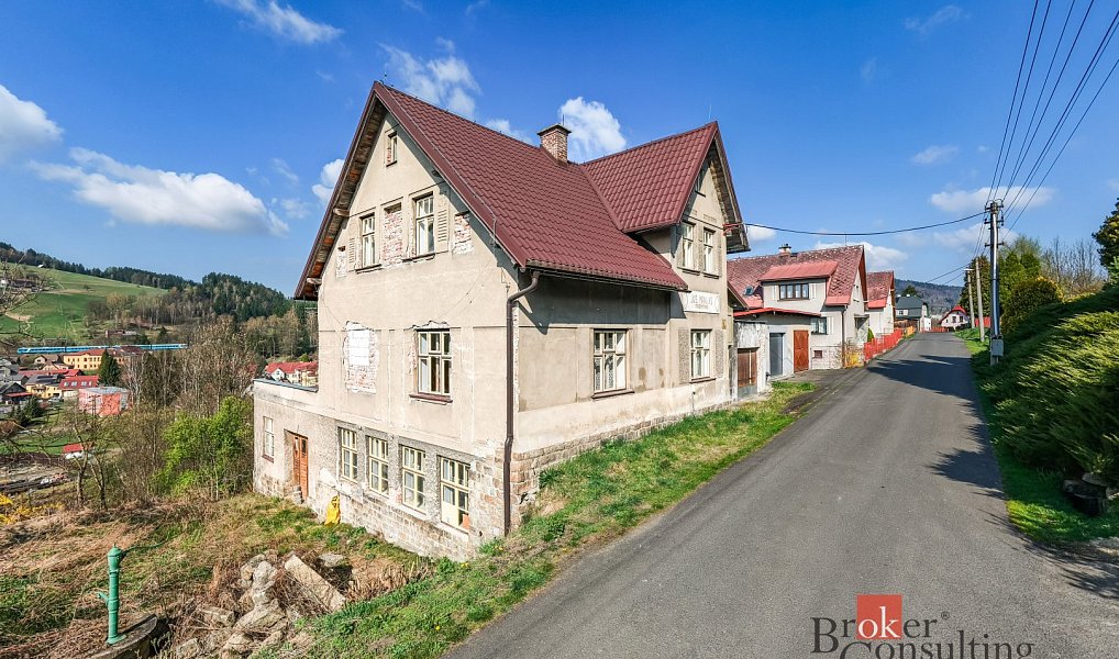 Prodej domu 354 m² s pozemkem 1 594 m², Plavy – náhled fotky 2