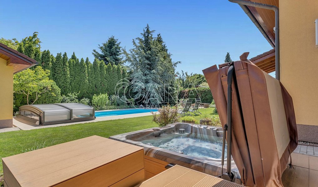 Prodej domu 255 m² s pozemkem 775 m², Šestajovice – náhled fotky 5