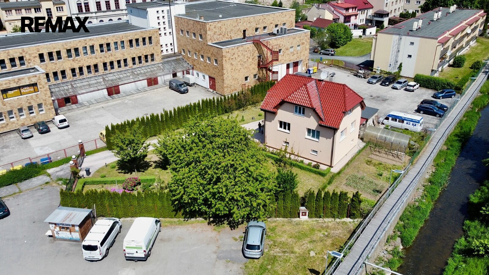 Pronájem obchodních prostor 210 m² – fotografie 5