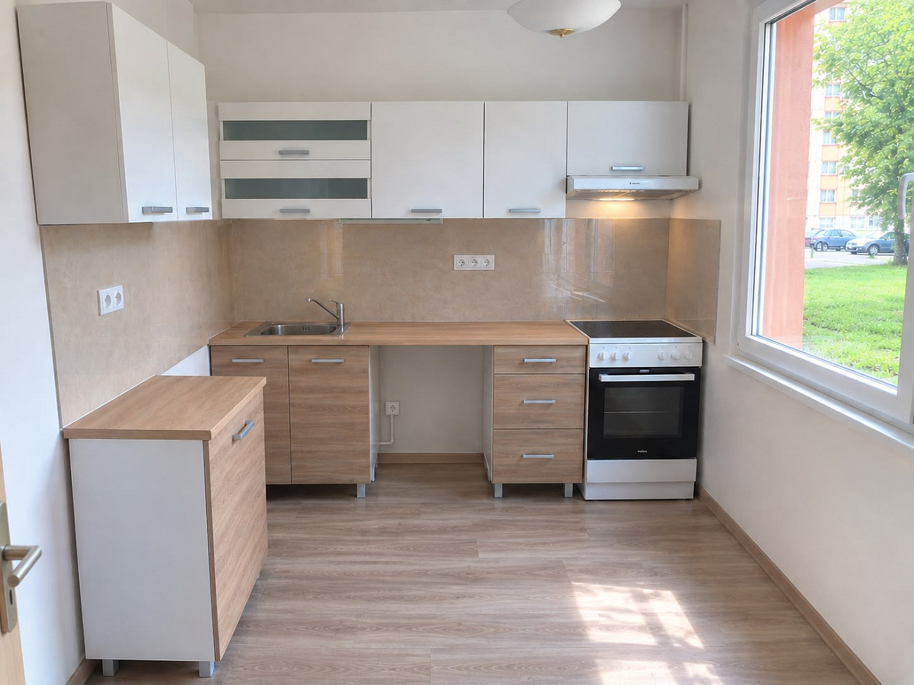 Pronájem bytu 3+1 84 m² – fotografie 2