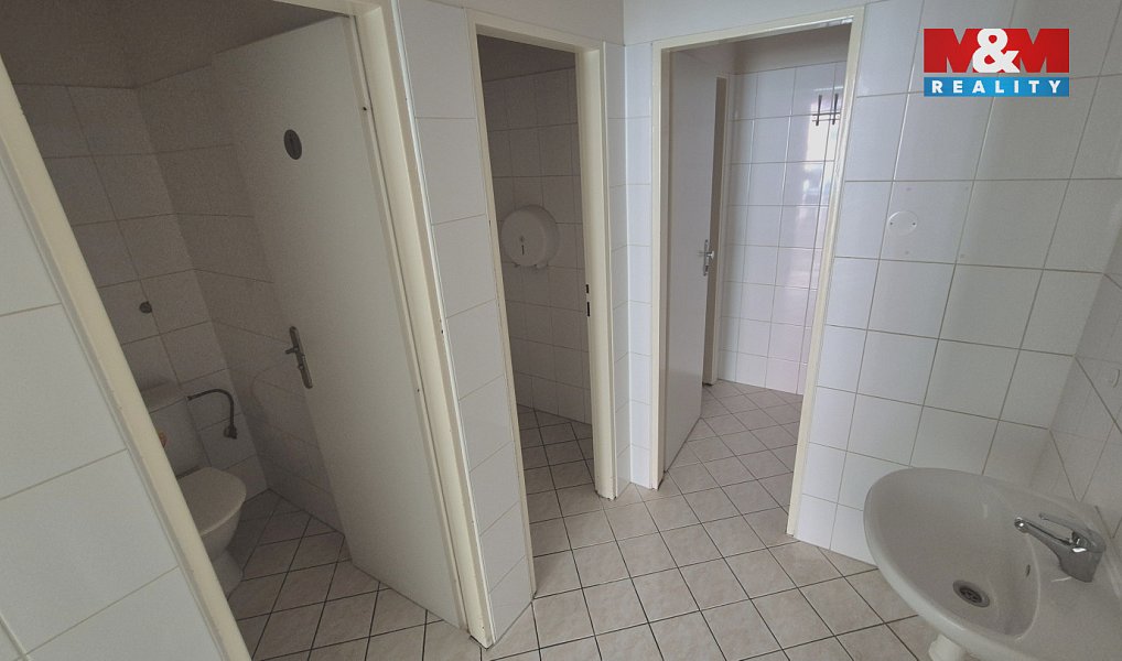 Pronájem obchodních prostor 121 m², Kladno – náhled fotky 10