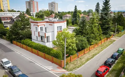 Prodej domu 630 m² s pozemkem 1 103 m², Fučíkova, Hradec Králové - Nový Hradec Králové