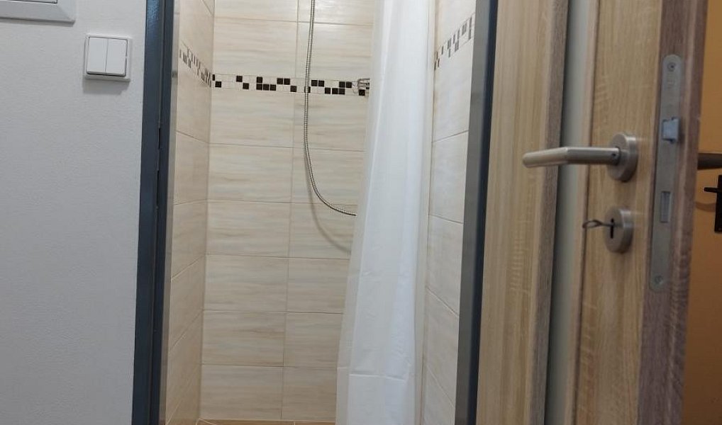 Prodej domu 190 m² s pozemkem 731 m², Šluknov – náhled fotky 18
