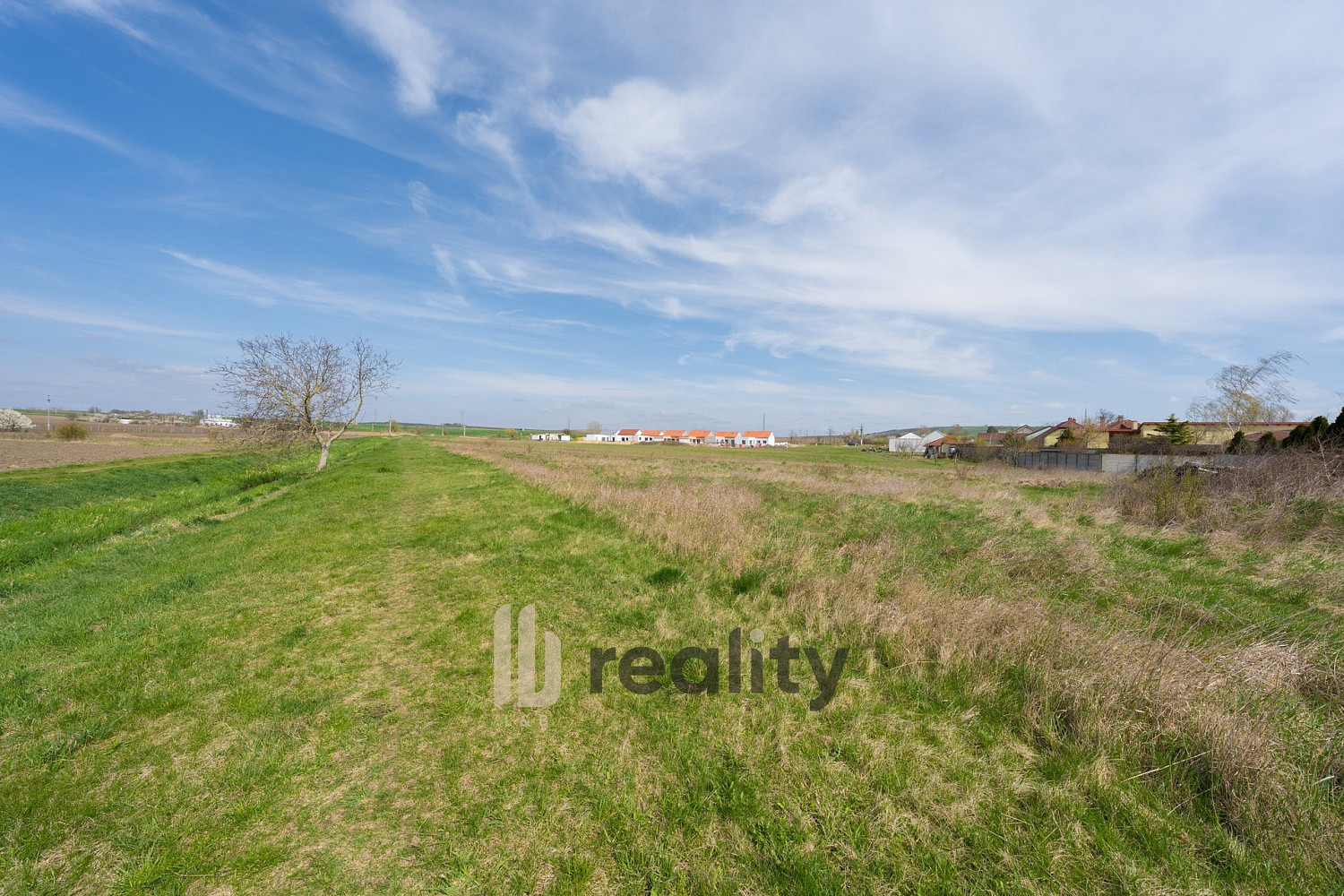 Prodej stavebního pozemku 1 353 m² – fotografie 5