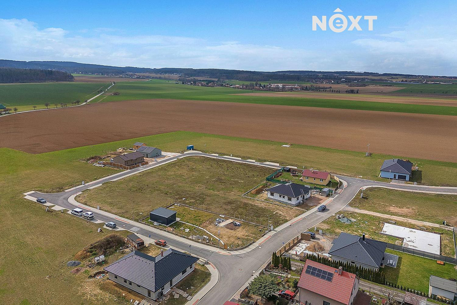 Prodej stavebního pozemku 911 m² – další