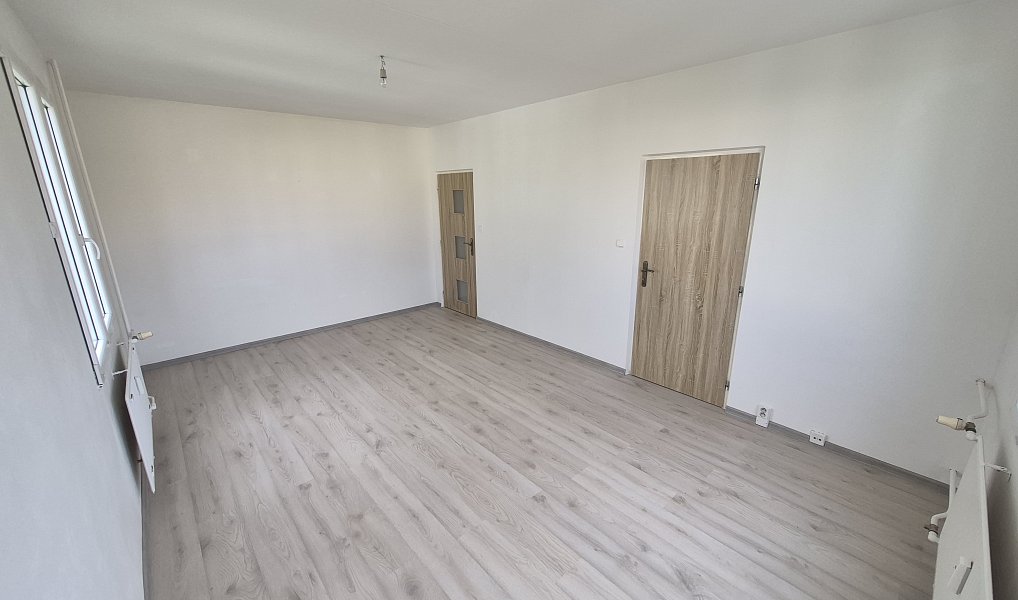 Pronájem bytu 4+1 85 m², Plzeň – náhled fotky 8