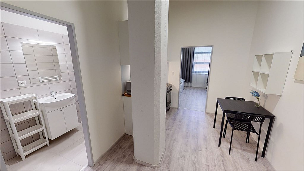 Pronájem bytu 1+1 28 m² – pohled 2