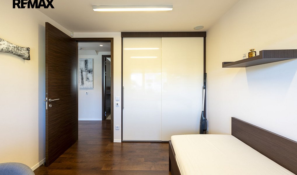 Prodej domu 155 m² s pozemkem 447 m², Zlín – náhled fotky 14