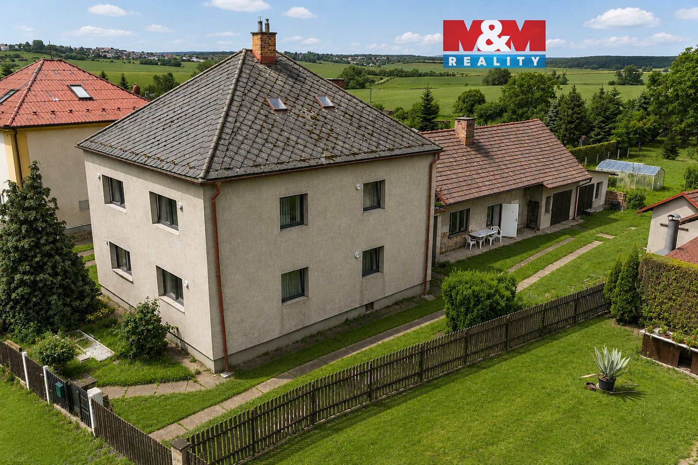 Prodej domu 187 m² s pozemkem 1 285 m²