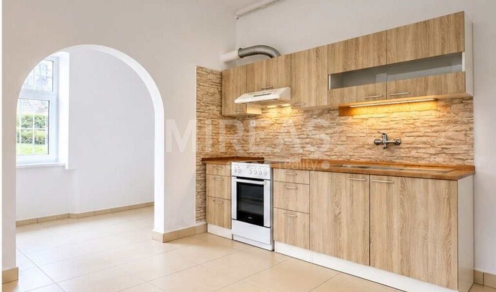 Pronájem bytu 3+kk 110 m², Milovice – náhled fotky 2