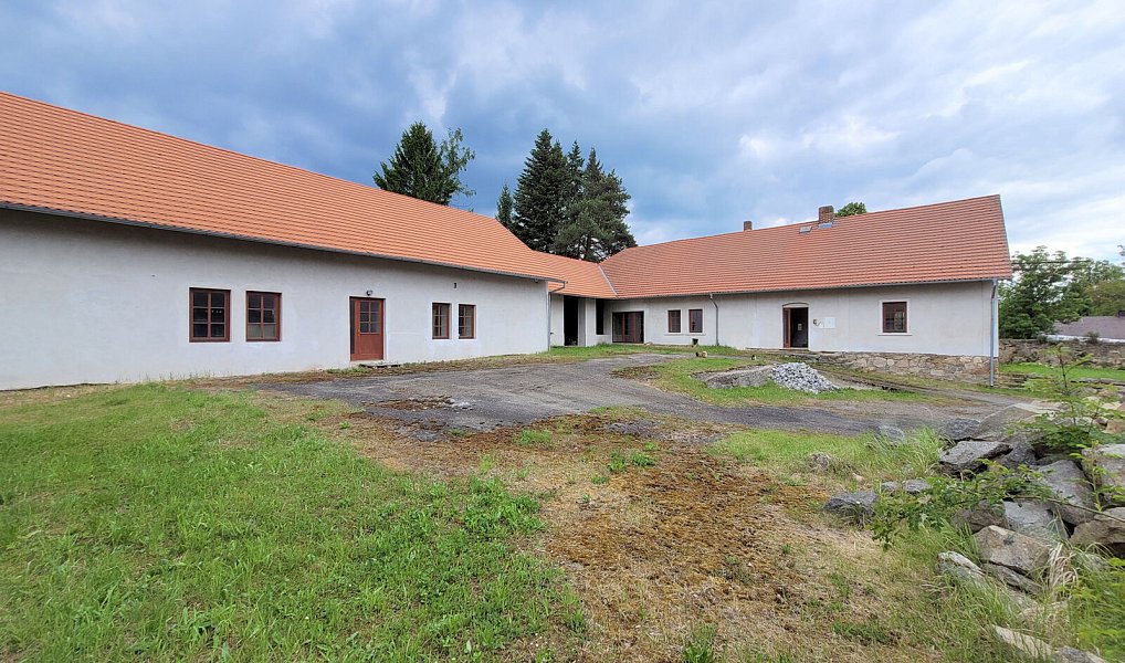 Prodej zemědělského objektu 1 005 m², Sedlec-Prčice – náhled fotky 9