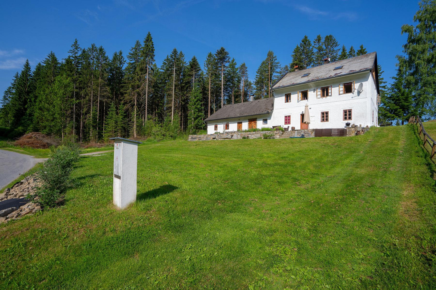 Prodej domu 419 m² s pozemkem 1 761 m² – fotografie 3