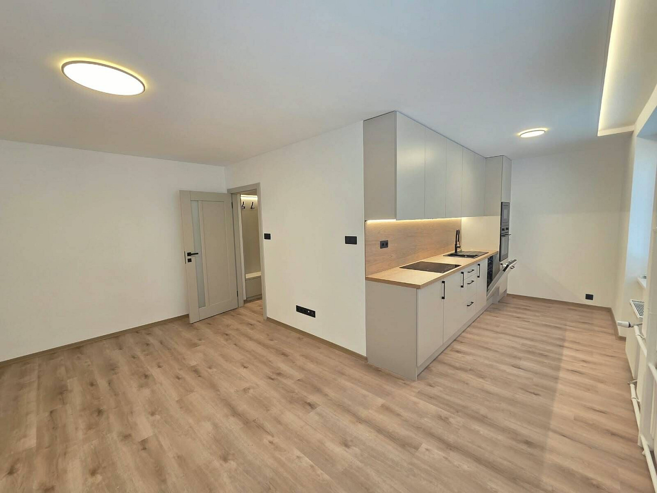 Pronájem bytu 2+1 51 m² – fotografie 5