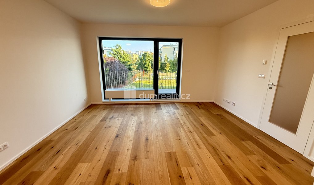 Pronájem bytu 2+kk 61 m², Praha – náhled fotky 3