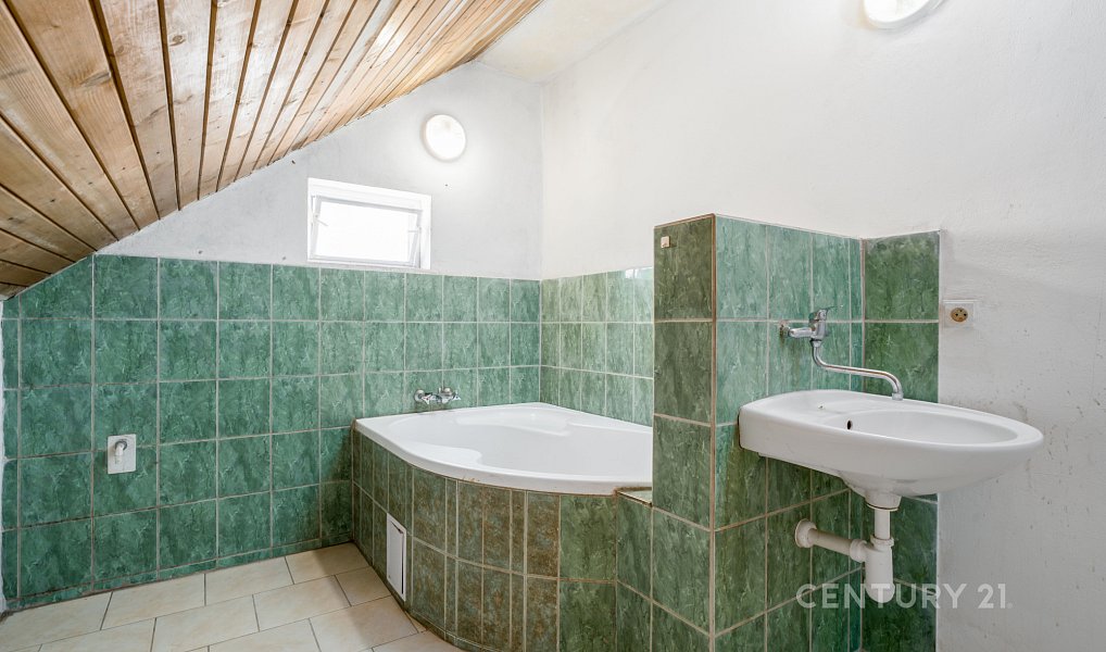 Prodej domu 244 m² s pozemkem 326 m², Benešov nad Ploučnicí – náhled fotky 10