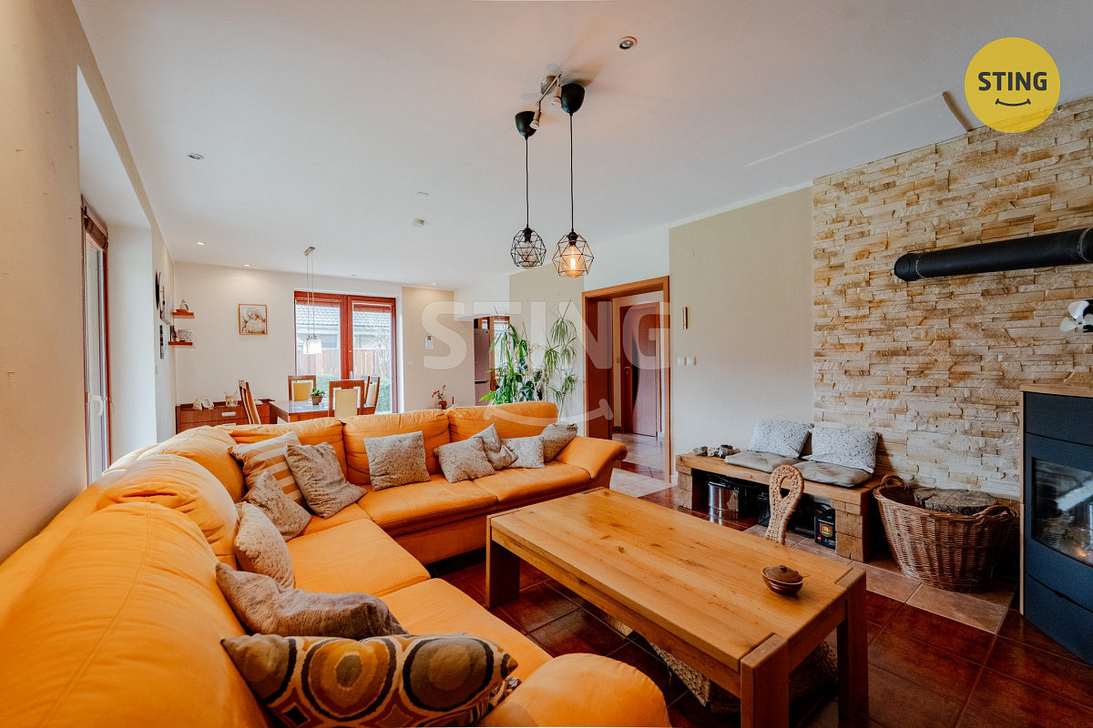 Prodej domu 198 m² s pozemkem 995 m² – fotografie 4