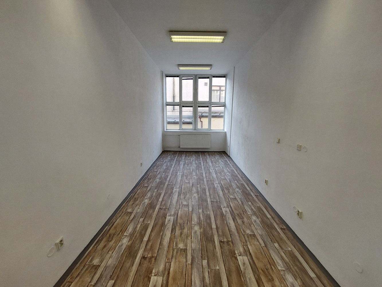 Pronájem kanceláře 20 m² – fotografie 3