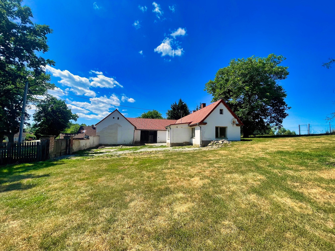 Prodej domu 100 m² s pozemkem 1 985 m²