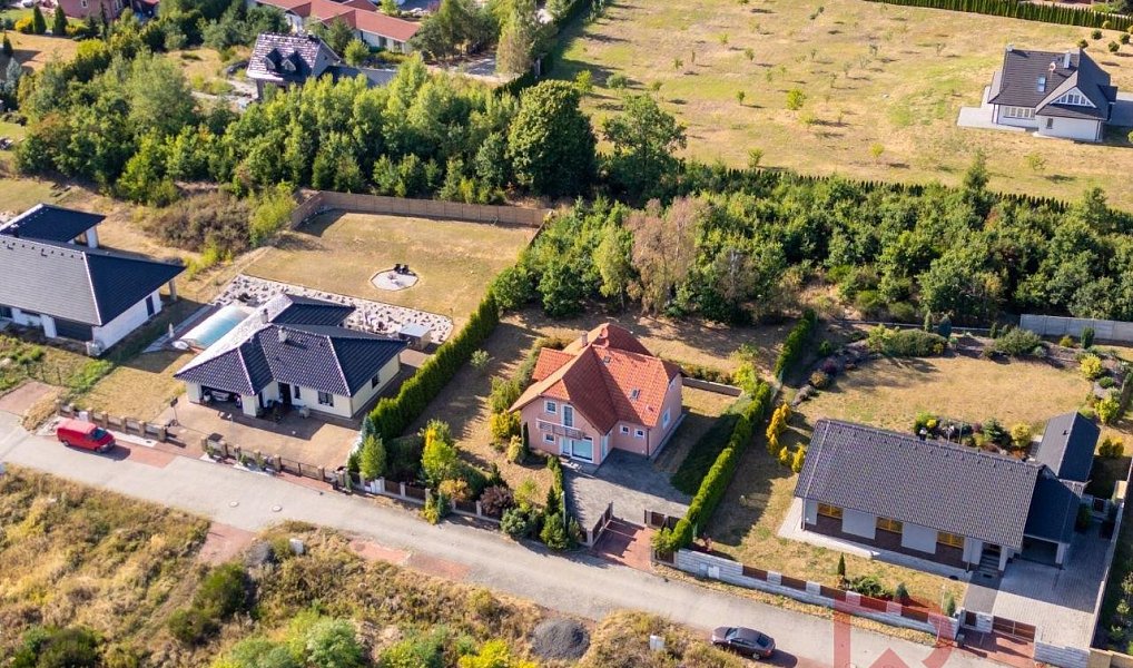 Prodej domu 206 m² s pozemkem 907 m², Nová Role – náhled fotky 14