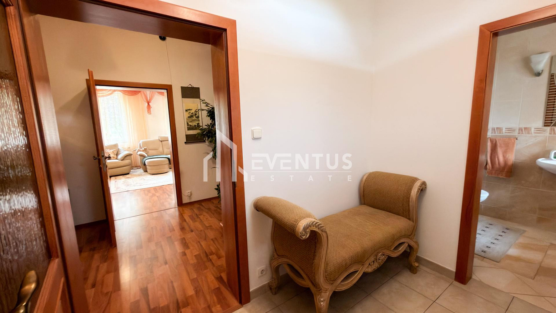 Prodej domu 300 m² s pozemkem 803 m² — photo 5