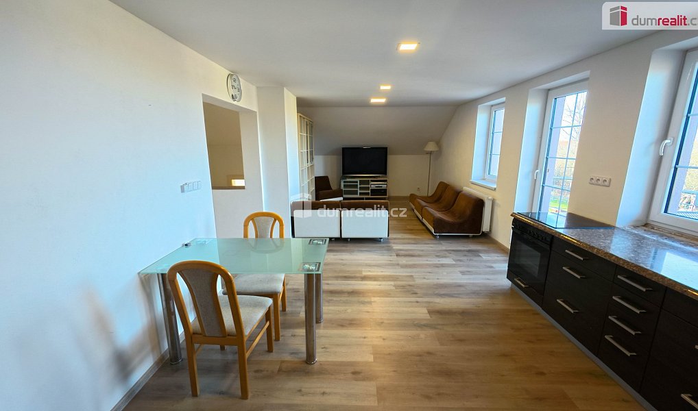 Prodej domu 300 m² s pozemkem 1 427 m², Bystřice – náhled fotky 14