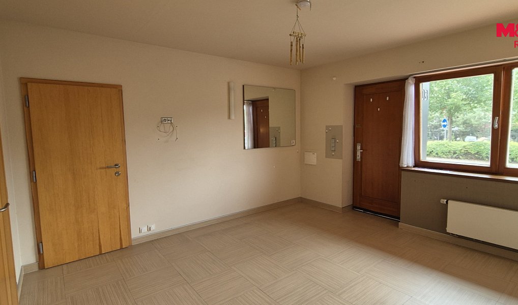 Prodej bytu 1+kk 24 m², Králův Dvůr – náhled fotky 4