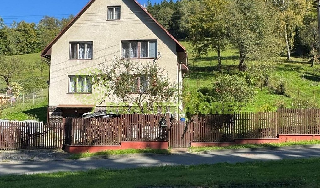 Prodej domu 200 m² s pozemkem 992 m², Vsetín – náhled fotky 13