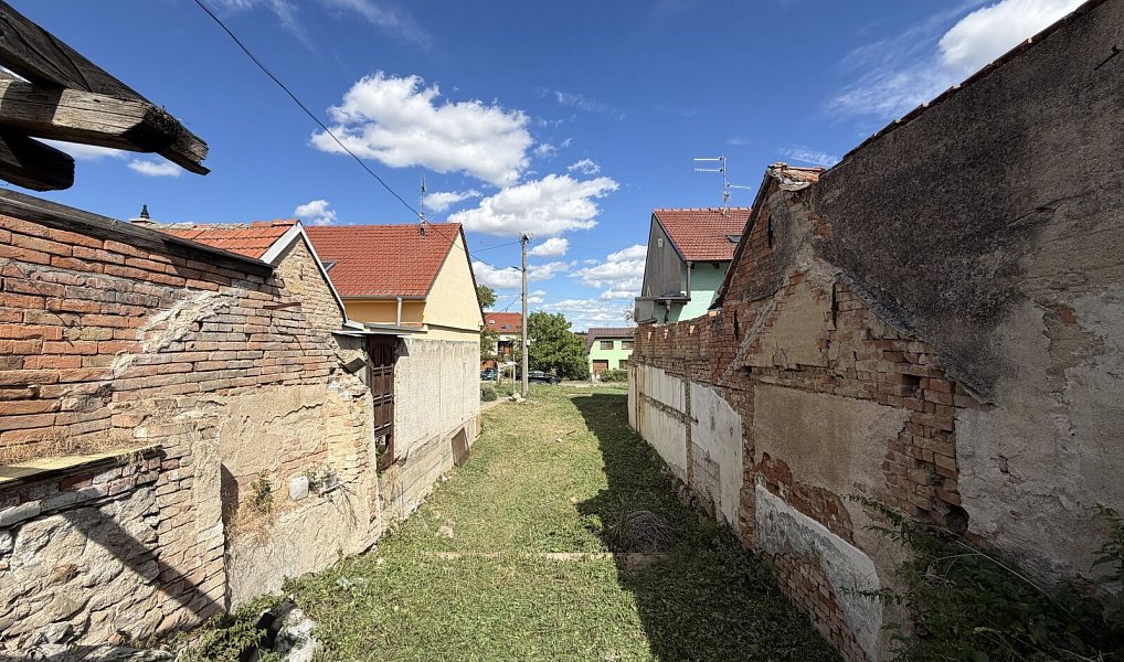 Prodej stavebního pozemku 208 m², Hostěrádky-Rešov – náhled fotky 2