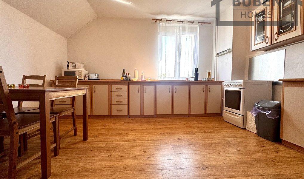 Prodej domu 340 m² s pozemkem 668 m², Cheb – náhled fotky 11
