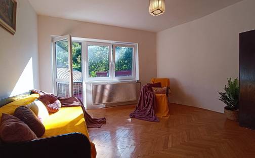Prodej domu 228 m² s pozemkem 1 031 m², Hradská, Střílky, okres Kroměříž