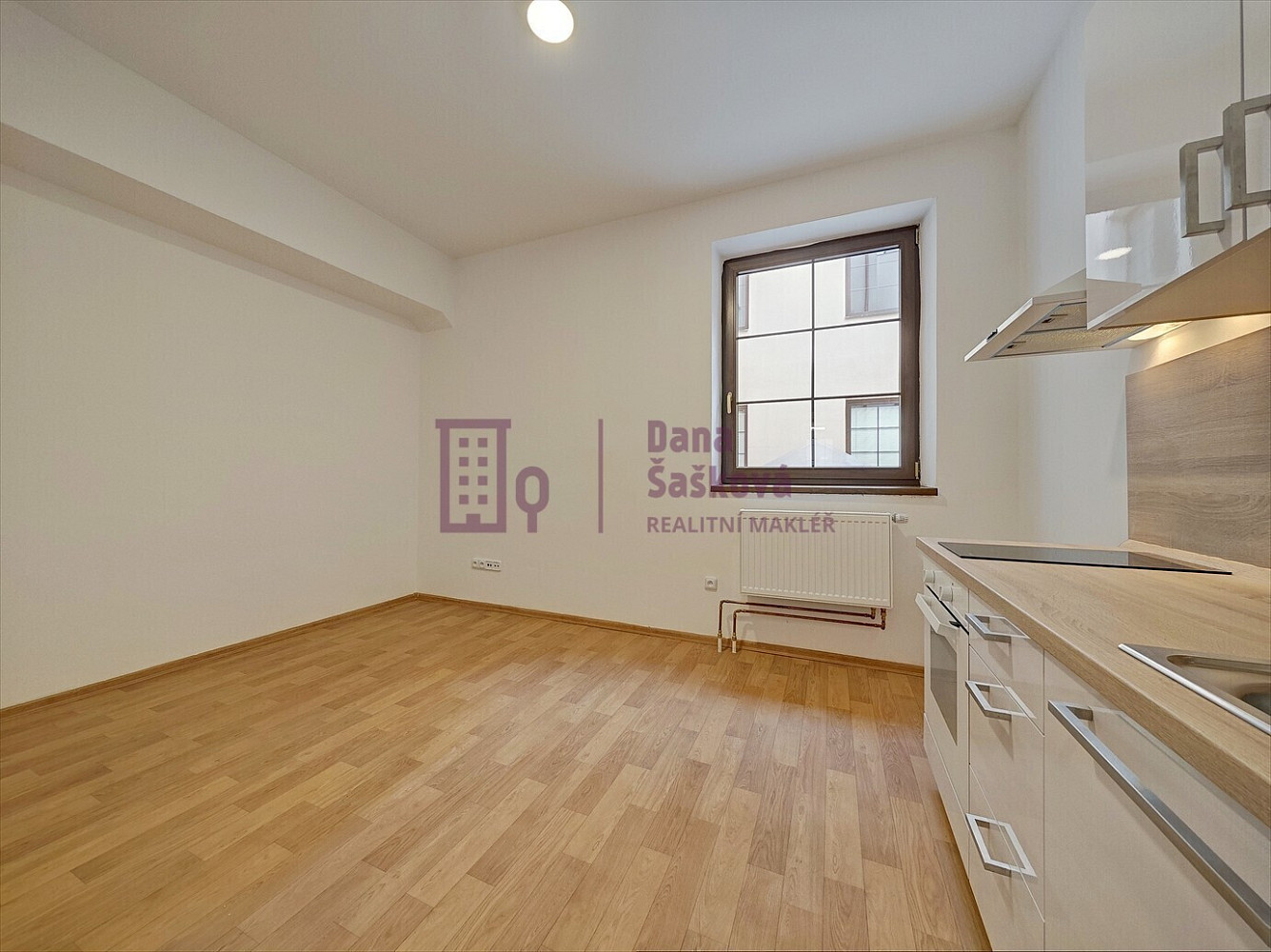 Pronájem bytu 1+kk 16 m² – fotografie 2