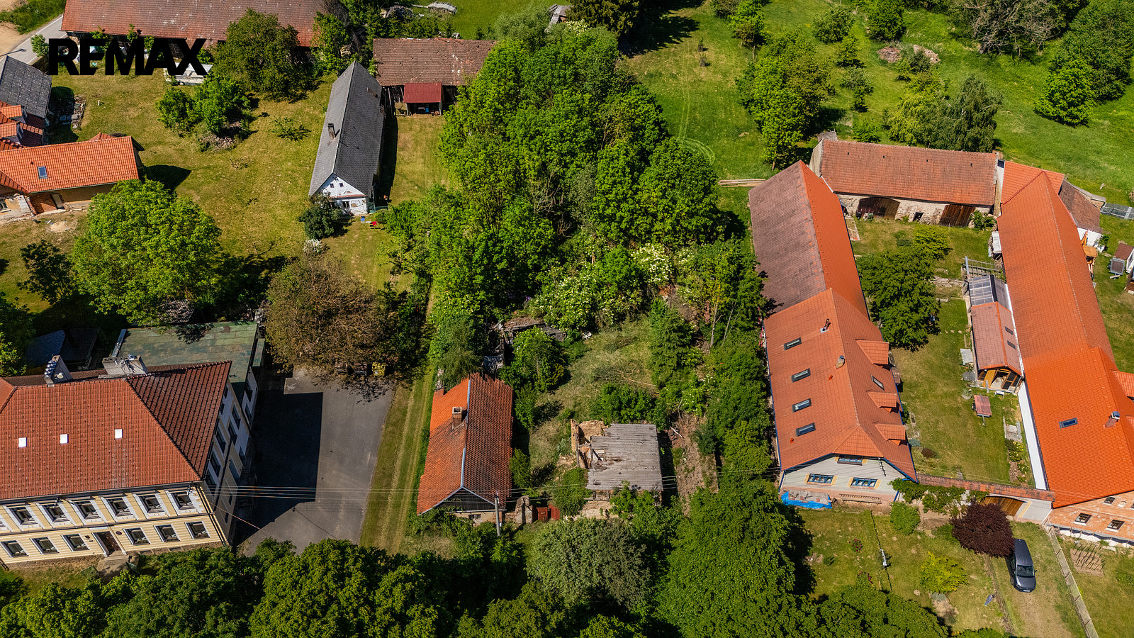 Prodej stavebního pozemku 1 677 m² — photo 4