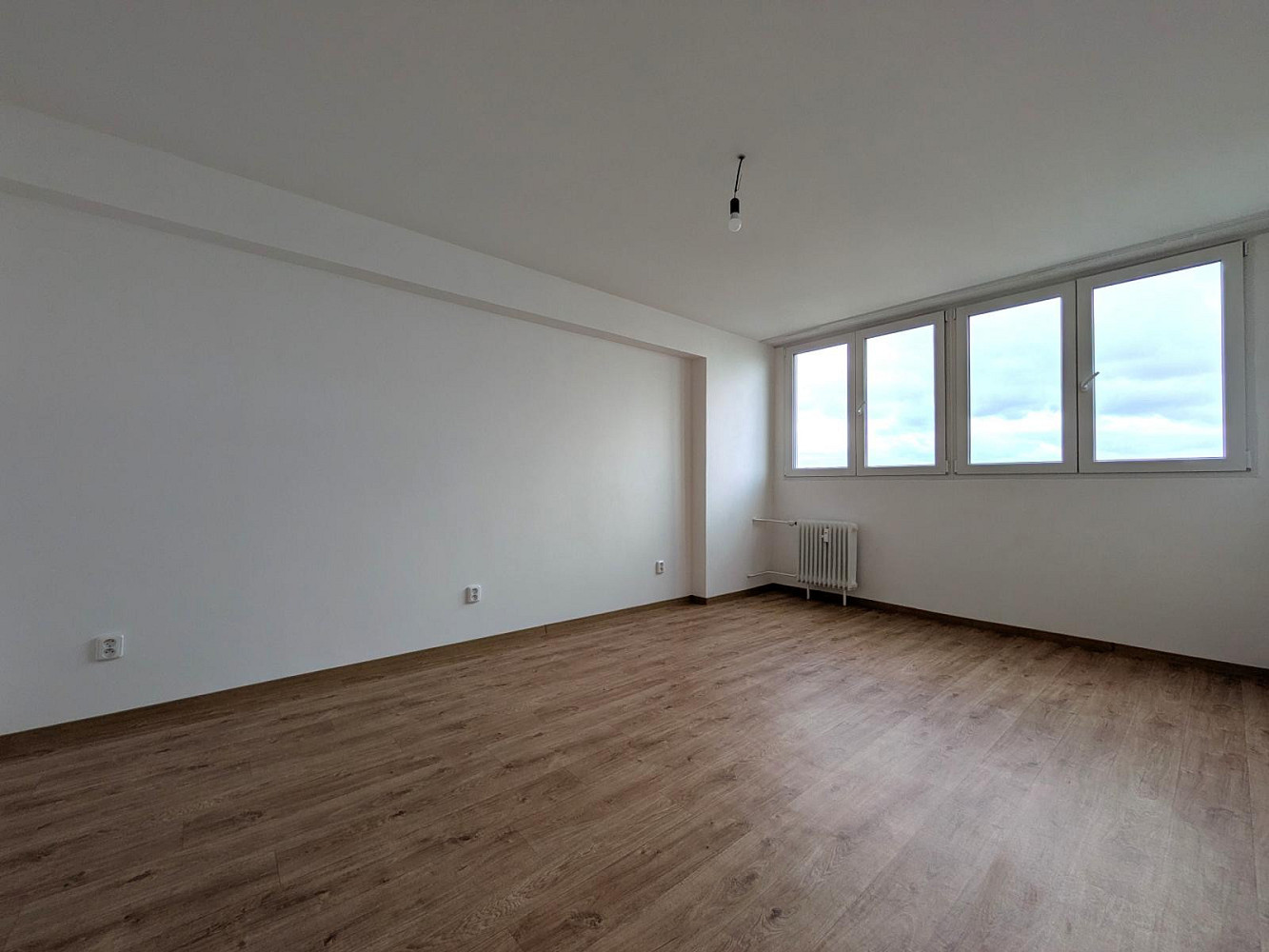 Pronájem pokoje 19 m² – fotografie 2
