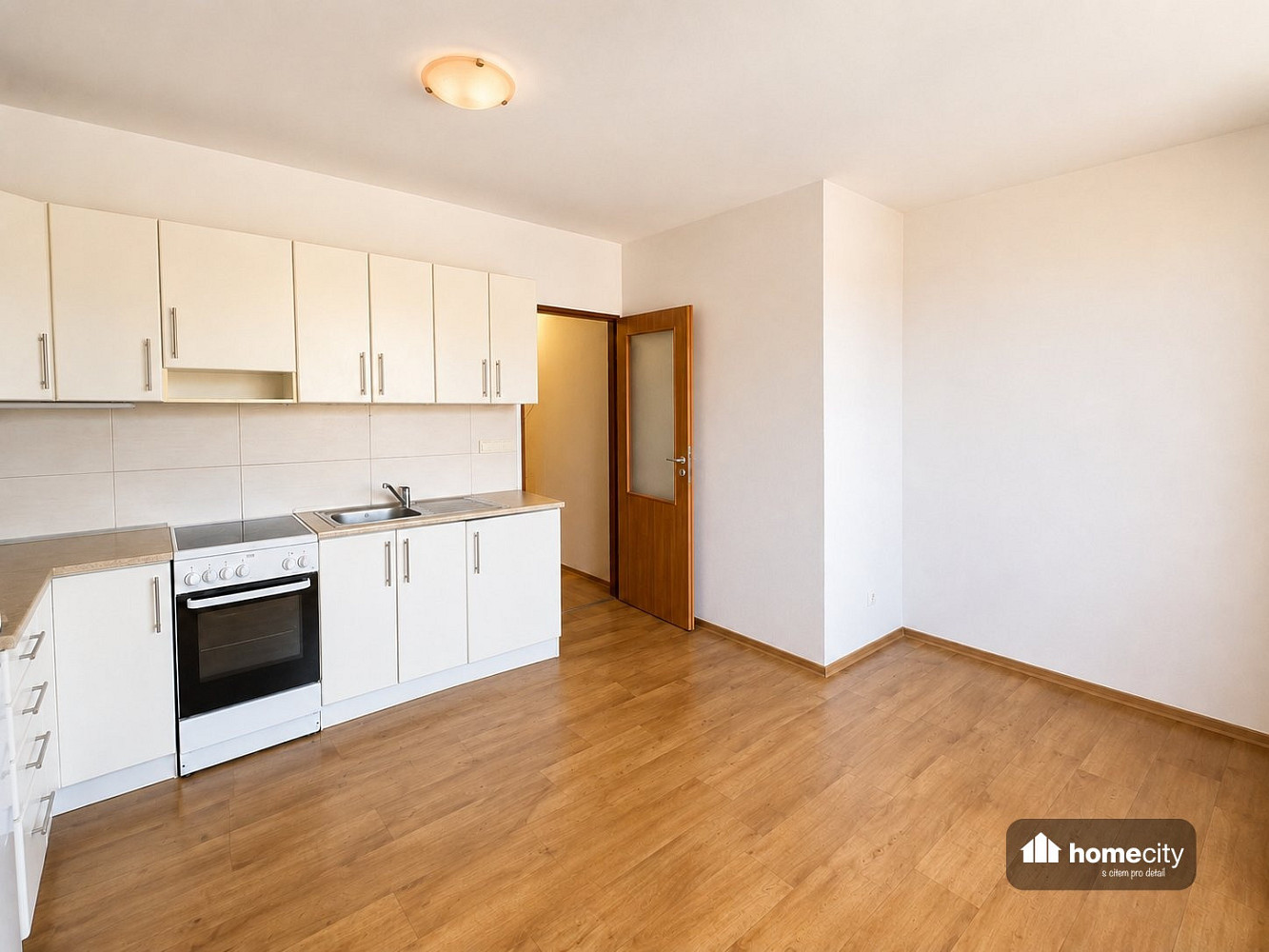 Pronájem bytu 1+kk 25 m² — photo 2