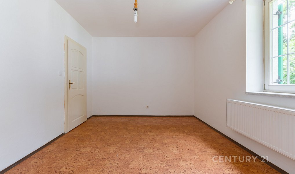 Prodej domu 273 m² s pozemkem 3 348 m², Lom – náhled fotky 17